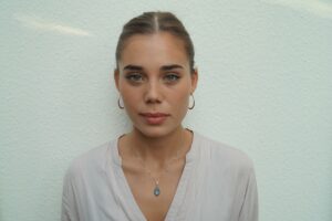 Charlotte Bild Farbe
